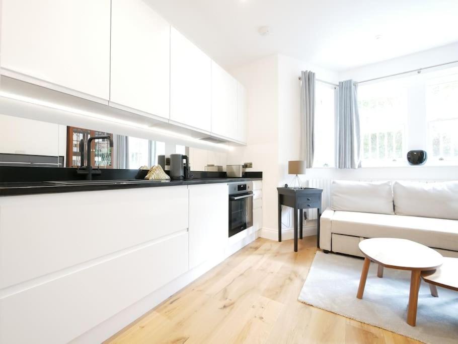 Newly Refurbished 2 Bed Apartment In Paddington Лондон Екстериор снимка
