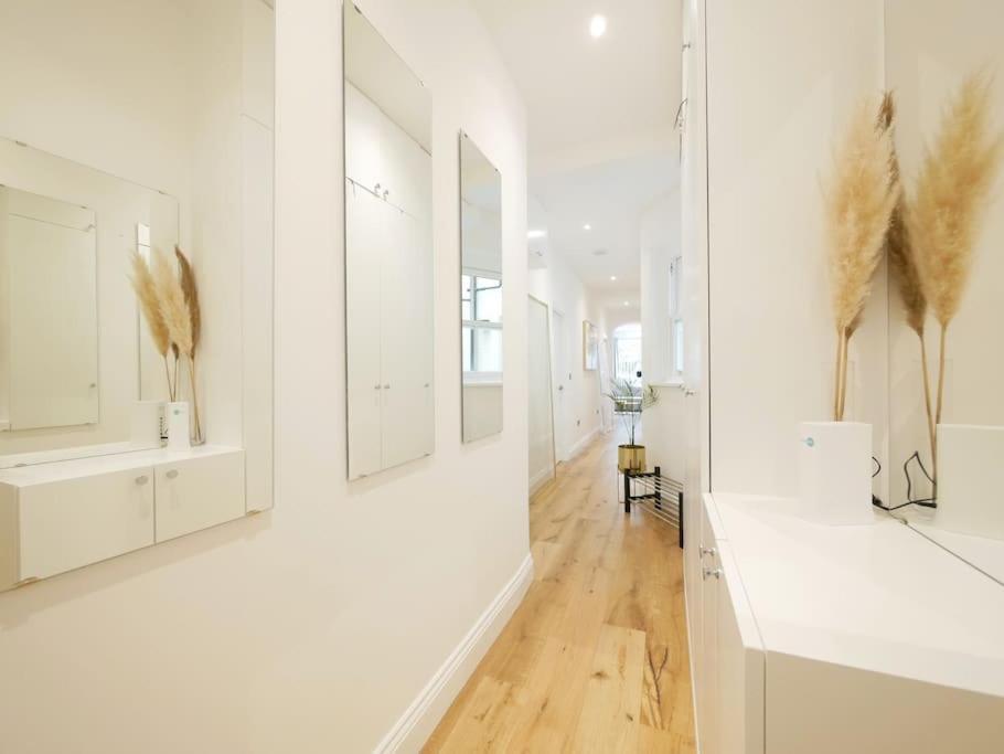 Newly Refurbished 2 Bed Apartment In Paddington Лондон Екстериор снимка