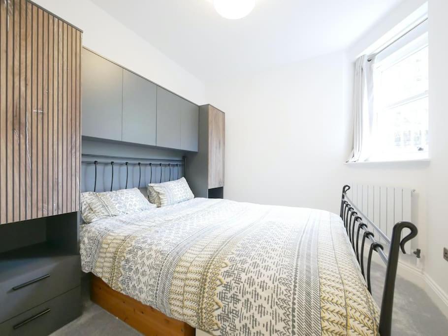 Newly Refurbished 2 Bed Apartment In Paddington Лондон Екстериор снимка