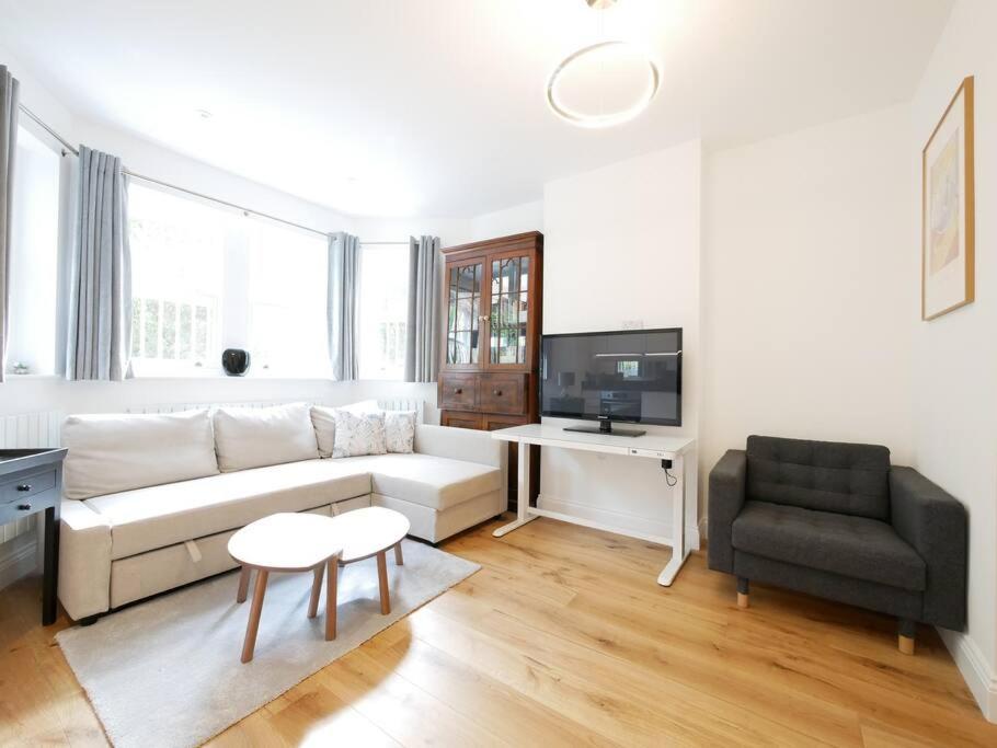 Newly Refurbished 2 Bed Apartment In Paddington Лондон Екстериор снимка